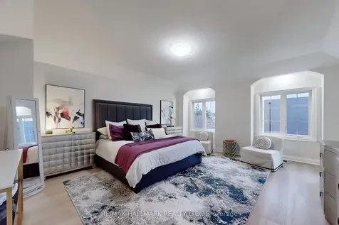 31 Naughton Drive Richmond Hill ON L4C 4M6