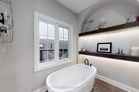 31 Naughton Drive Richmond Hill ON L4C 4M6