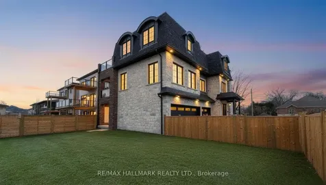 31 Naughton Drive Richmond Hill ON L4C 4M6