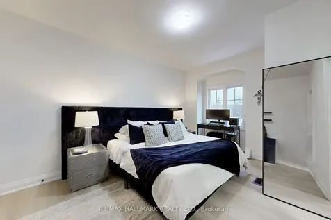 31 Naughton Drive Richmond Hill ON L4C 4M6