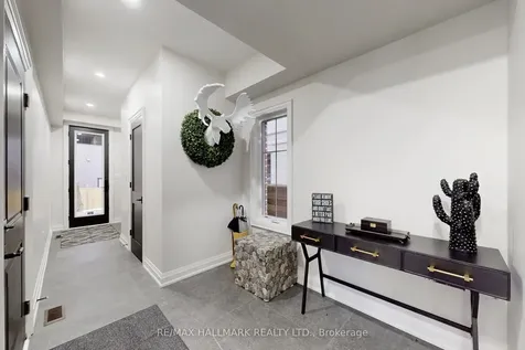 31 Naughton Drive Richmond Hill ON L4C 4M6