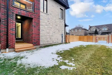 31 Naughton Drive Richmond Hill ON L4C 4M6