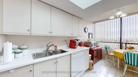 7420 Bathurst Street Vaughan ON L4J 6X4