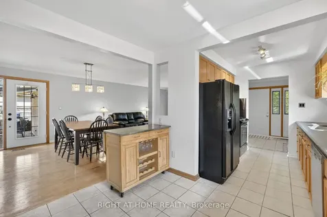 5 Fleance Drive Markham ON L3T 3J8