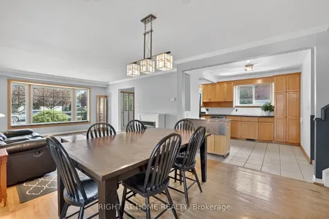 5 Fleance Drive Markham ON L3T 3J8