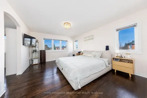 64 Saffron Street Markham ON L6E 1Y4