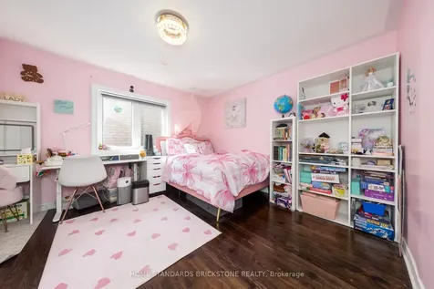 64 Saffron Street Markham ON L6E 1Y4