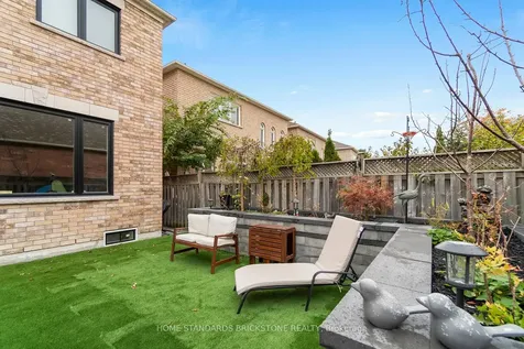 64 Saffron Street Markham ON L6E 1Y4
