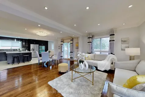 22 Lynda Mcneil Place Markham ON L3S 3E4