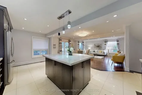 22 Lynda Mcneil Place Markham ON L3S 3E4