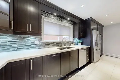22 Lynda Mcneil Place Markham ON L3S 3E4
