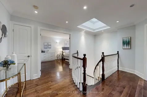 22 Lynda Mcneil Place Markham ON L3S 3E4