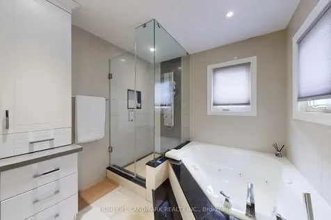22 Lynda Mcneil Place Markham ON L3S 3E4