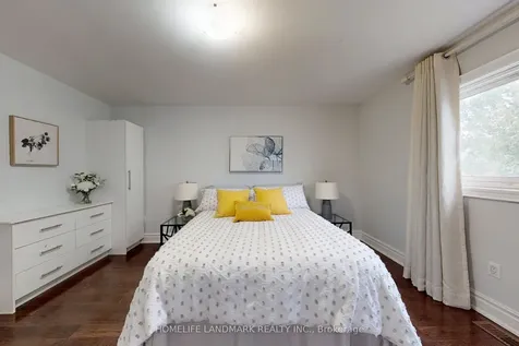 22 Lynda Mcneil Place Markham ON L3S 3E4