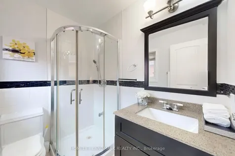 22 Lynda Mcneil Place Markham ON L3S 3E4