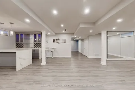 22 Lynda Mcneil Place Markham ON L3S 3E4