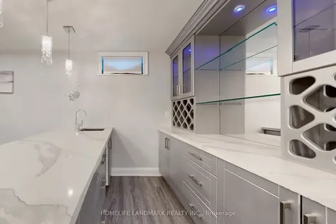 22 Lynda Mcneil Place Markham ON L3S 3E4