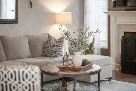 104 Gas Lamp Lane Markham ON L6B 0H8