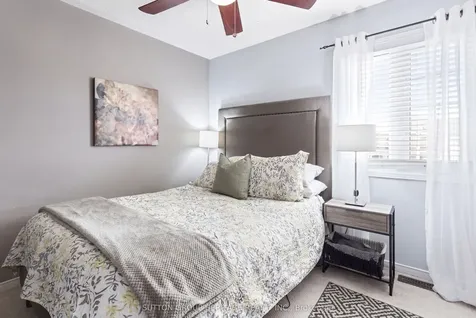 104 Gas Lamp Lane Markham ON L6B 0H8