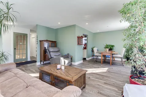 853 Magnolia Avenue Newmarket ON L3Y 5H5