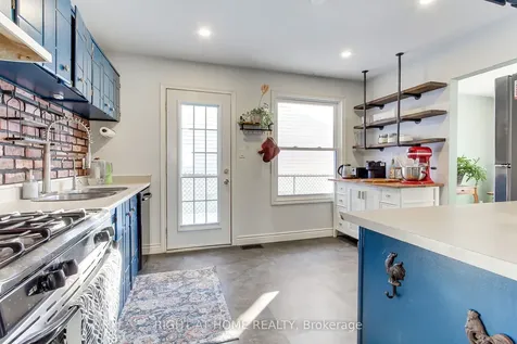853 Magnolia Avenue Newmarket ON L3Y 5H5