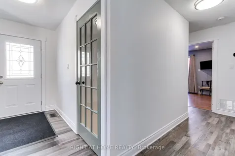 853 Magnolia Avenue Newmarket ON L3Y 5H5