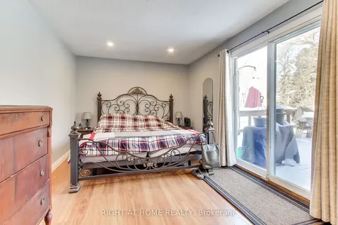 853 Magnolia Avenue Newmarket ON L3Y 5H5