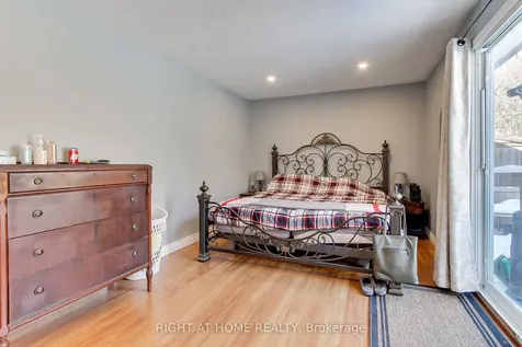 853 Magnolia Avenue Newmarket ON L3Y 5H5