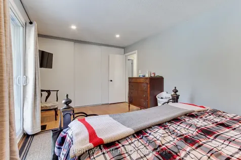 853 Magnolia Avenue Newmarket ON L3Y 5H5