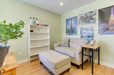 853 Magnolia Avenue Newmarket ON L3Y 5H5