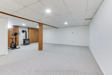 853 Magnolia Avenue Newmarket ON L3Y 5H5