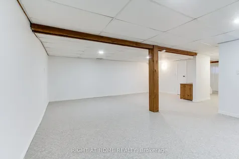 853 Magnolia Avenue Newmarket ON L3Y 5H5