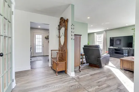 853 Magnolia Avenue Newmarket ON L3Y 5H5