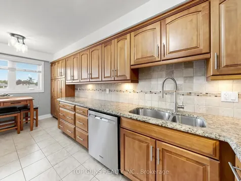 482 Britannia Avenue Bradford West Gwillimbury ON L3Z 1A7