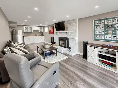482 Britannia Avenue Bradford West Gwillimbury ON L3Z 1A7