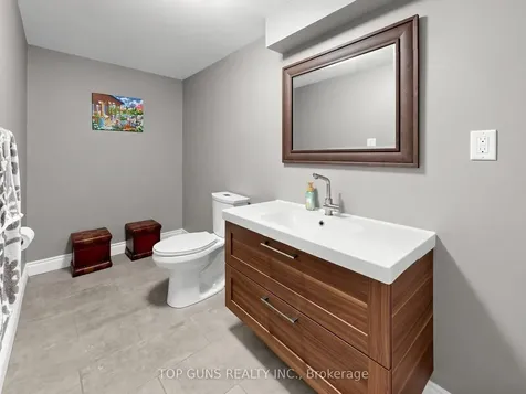 482 Britannia Avenue Bradford West Gwillimbury ON L3Z 1A7