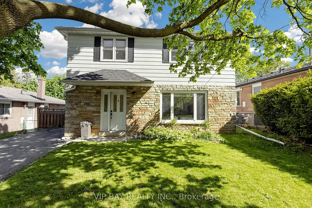 755 Botany Hill Crescent Newmarket ON L3Y 3A7