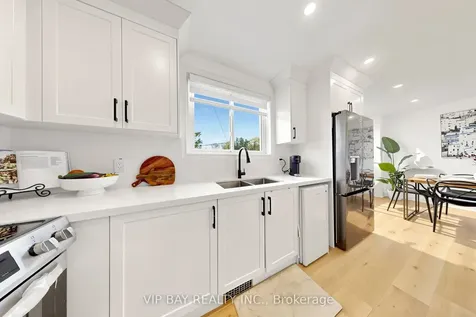 755 Botany Hill Crescent Newmarket ON L3Y 3A7