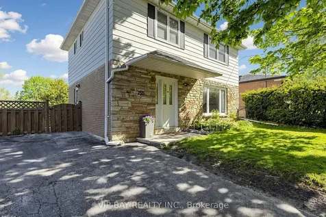 755 Botany Hill Crescent Newmarket ON L3Y 3A7