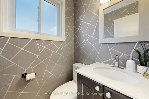 755 Botany Hill Crescent Newmarket ON L3Y 3A7