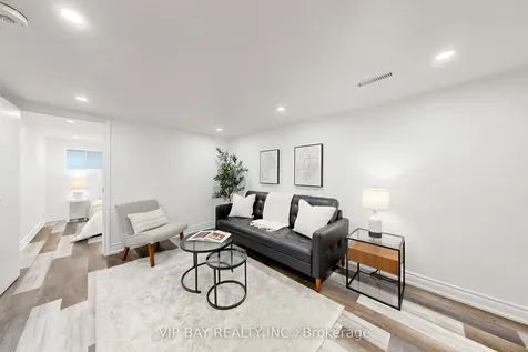 755 Botany Hill Crescent Newmarket ON L3Y 3A7