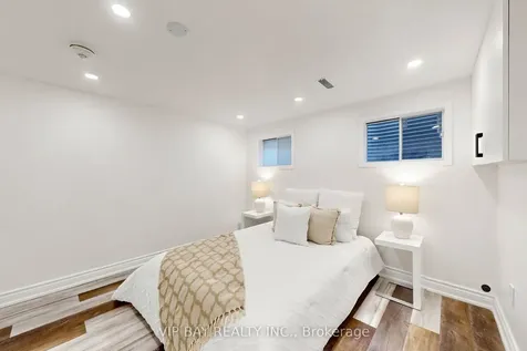 755 Botany Hill Crescent Newmarket ON L3Y 3A7