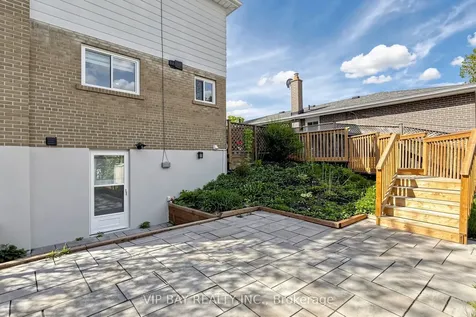 755 Botany Hill Crescent Newmarket ON L3Y 3A7