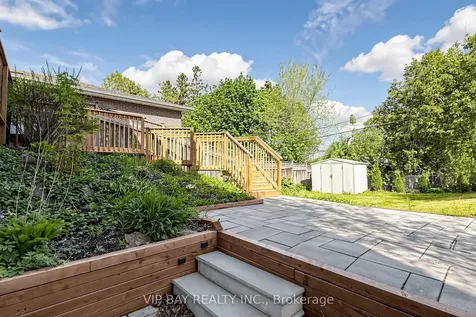 755 Botany Hill Crescent Newmarket ON L3Y 3A7