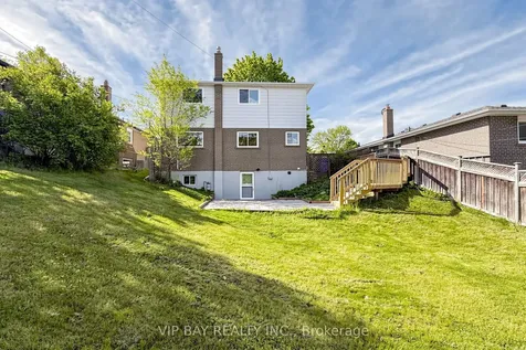 755 Botany Hill Crescent Newmarket ON L3Y 3A7