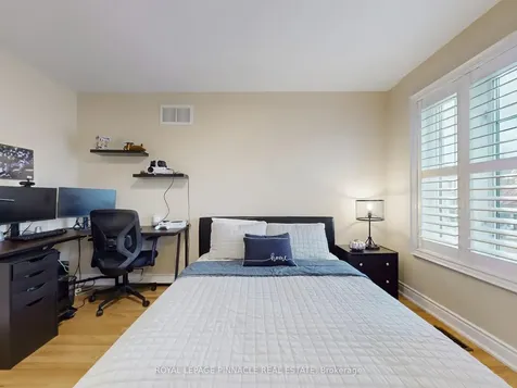 33 Gambit Avenue Vaughan ON L4H 0Y7