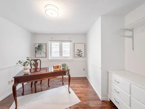 218 Mullen Drive Vaughan ON L4J 2P1