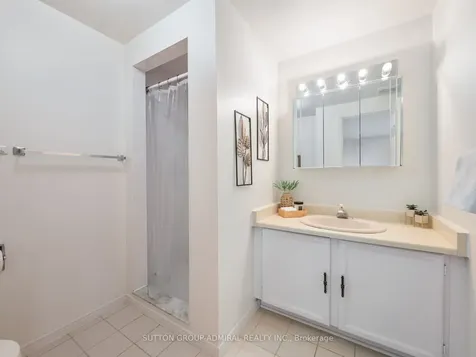 218 Mullen Drive Vaughan ON L4J 2P1