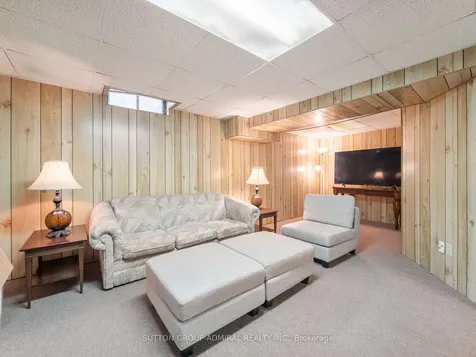 218 Mullen Drive Vaughan ON L4J 2P1