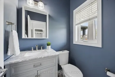 18 Carleton Trail New Tecumseth ON L0G 1A0